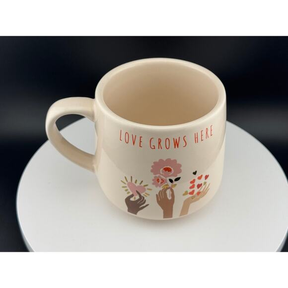 Threshold "Love Grows Here" Mug - Picture 2 of 7